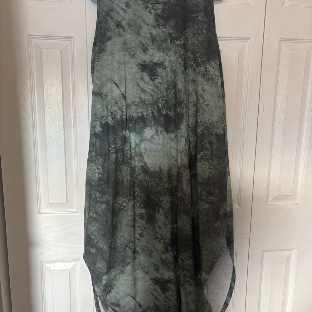 Chic Tie-Dye Maxi Dress